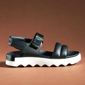 NWT Sorel VIIBE - Platform Sandals Hook And Loop Black & White Women 9.5